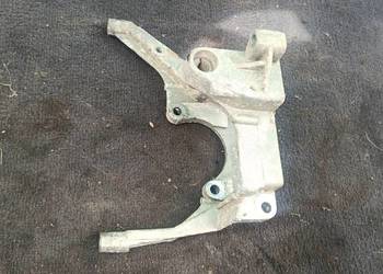 Łapa Wspornik Pompy Wspomagania 2.4 V6 Audi A4 B5 (a-36)