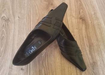 Pantofle Caprice 36/37 23.5cm buty skórzane czarne czółenka Nowe