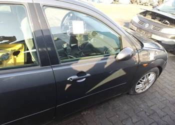 DRZWI PRAWE PRZÓD FORD FOCUS MK1 DRZWI PRAWE PRZÓD FORD FOCUS MK1