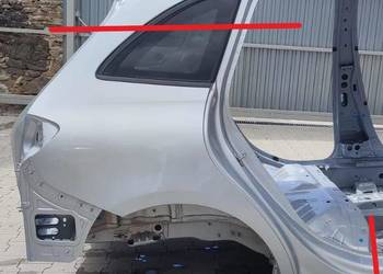 MERCEDES W247 ĆWIARTKA BŁOTNIK PRAWY TYŁ 922