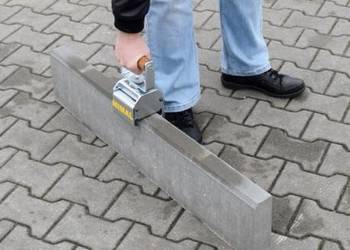 CHwytak uchwyt do obrzeży walizkowy CENA BRUTTO NOWY