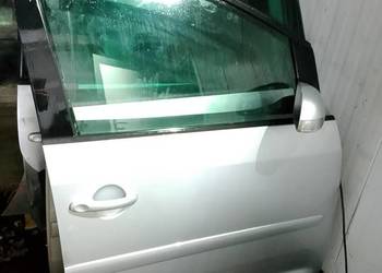 VW Touran maska drzwi