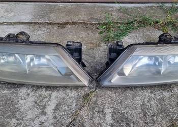 Lampy przednie reflektory Renault Laguna 2 Xenon komplet