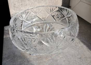 kryształowa misa z prlu na 3 nóżkach stan bdb, śr 17 cm, wys 8 cm