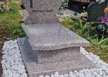 Nagrobek z serduszkiem , brąz królewski nr.1570 Złotoryja