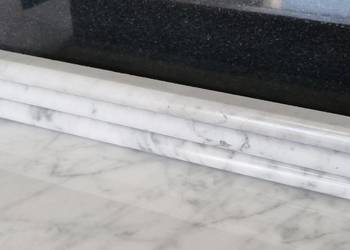 WAŁEK OZDOBNY ŚCIENNY BIANCO CARRARA POLEROWANY