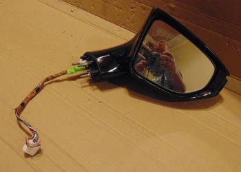 LEXUS UX lusterko prawe 8pin OE 049704