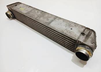CHŁODNICA INTERCOOLERA BMW E60 E61 N47D20A 2.0D 7795823 (0000211)