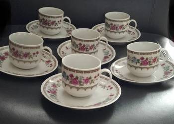 Chińskie porcelanowe filiżanki i spodki