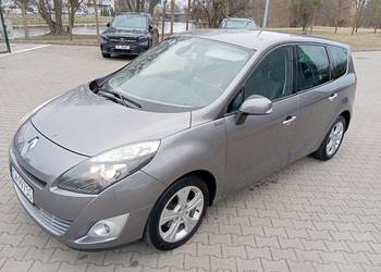Renault Grand Scenic 1.4 Benzyna 2011 rok Wersja 7 osób
