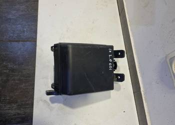 SKRZYNKA BEZPIECZNIKOW HYUNDAI IX 35 2,0 CRDI