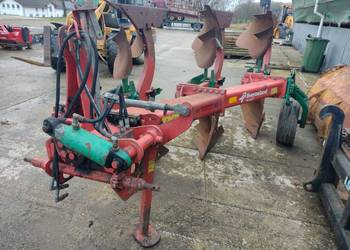 Pług 3- skibowy obrotowy kverneland model f super stan sprowadzony