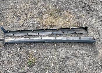 Mitsubishi Carisma listwa progowa prawa lub lewa