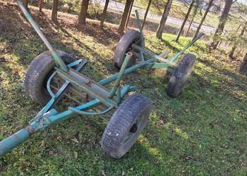 Wóz na drewno do ciągnika rozciągany metalowy