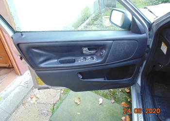 Boczek tapicerka drzwi lewych przednich lewy przód volvo s70 v70 96-00 grey