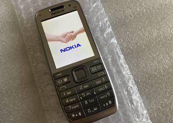 Nokia E52 | prosty zestaw