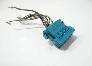 KOSTKA LAMPY TYŁ W BŁOTNIK BMW E60 LCI 9147897 (4570718)