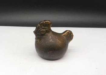 Mały mosiężny kurczak