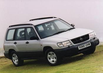 Subaru Forester I błotnik lewy przód