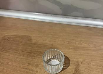 Mały uroczy  świecznik do świeczek