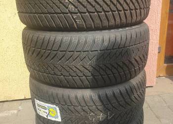 Cztery sztuki opon zimowych 225/45 R17, 8 mm bieżnika