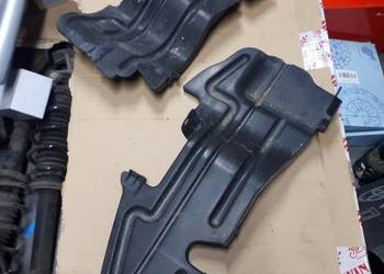 Osłony nadkoli przód Avensis T25