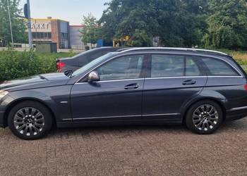 Sprzedam auto Mercedes klasa C b.ekonomiczne