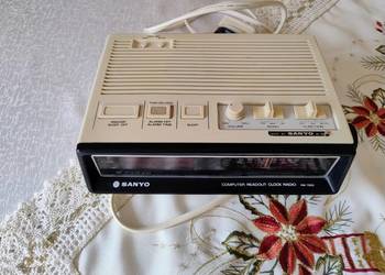 Radio-budzik "SANYO"