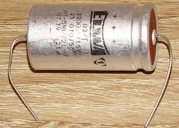 Kondensator elektrolityczny 2200 uF / 16 V typu 02/T UNITRA ELWA retro PRL