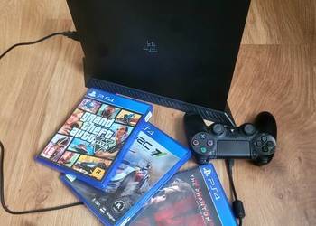 Konsola Sony play station 4 1TB 1 pad 4 gry