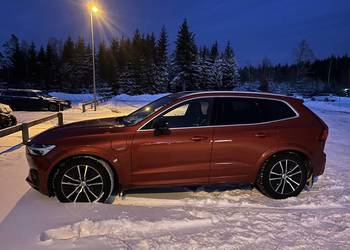Volvo xc60 T8 twin engine;  R- design