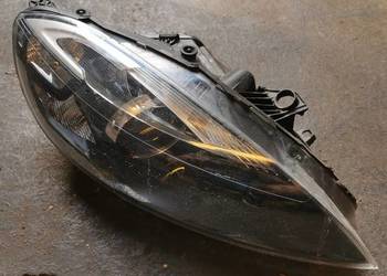 Volvo v 40 lampa prawy przód
