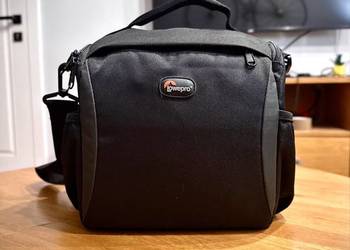 Torba fotograficzna Lowepro Nova (na aparat + akcesoria)