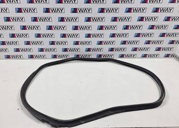 BMW X1 F48 USZCZELKA TYLNEJ KLAPY BAGAŻNIKA 7474447