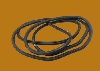 USZCZELKA DRZWI  LEWY PRAWY PRZÓD KAROSERYJNA KPL 5D 6J Seat Ibiza IV