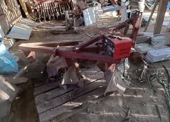 Rozsiewacz pługi  opryskiwacz brony kultywator