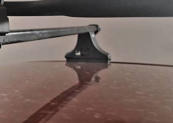 Bagażnik poprzeczki dachowe firmy thule