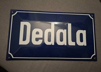 Tablica ulicy "Dedala"