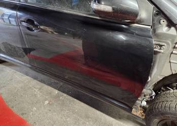 Toyota avensis t25 drzwi prawy przód