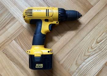 Wiertarko-wkrętarka Dewalt DC756