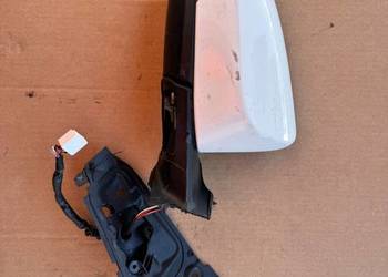 Lusterko prawy przód Yaris III 11-20 5d 7 pinów kod 040