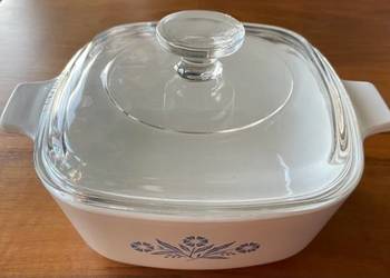 Corning Ware Blue Cornflower: Naczynie do pieczenia z pokrywą.