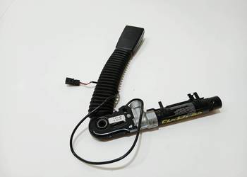NAPINACZ PASA PRAWY PRZÓD BMW E60 E61 LIFT OE 7210888