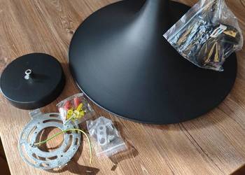 nowa lampa sufitowa szerokość 36 cm, wysokość 20 cm długość przewodu 145 cm