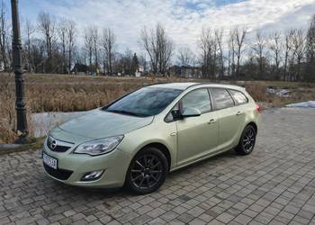 Opel Astra J/Bardzo dobry stan techniczny/Po przeglądzie/Spalanie 6l!