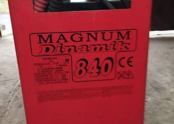 Prostownik z rozruchem Magnum Dinamik 840 12/24V