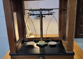 Antyczna waga laboratoryjna Voland & Sons (USA), ok. 1900 r.