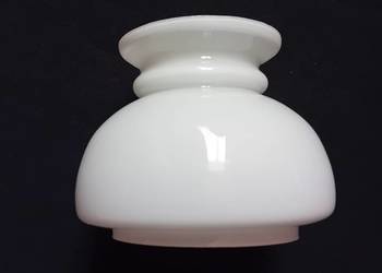 Klosz lampy, typ Aladyn, szkło warstwowe. Średn. mintażowa 10 cm.
