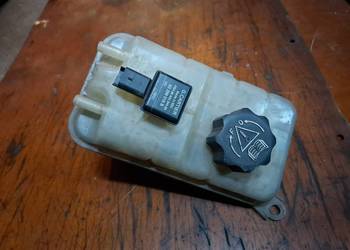 Zbiorniczek wyrównawczy płynu Citroen C5 I 2.0 HDI Peugeot 407 1.6 HDI