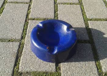 Stara popielniczka emaliowana emalia PRL design lata 50 60 Stara popielniczka emaliowana emalia PRL design lata 50 60